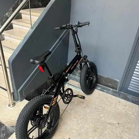 Apartamento Lovely Fully Equipped Near Subway N11 - Shared Bathroom With Another Lisboa