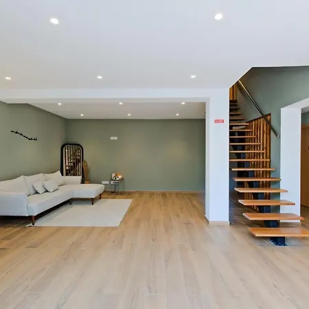 Lovely Fully Equipped Near Subway N11 - Shared Bathroom With Another * Lisboa