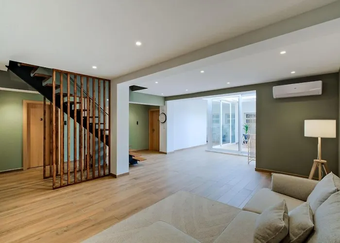 Lovely Fully Equipped Near Subway N11 - Shared Bathroom With Another Lisboa