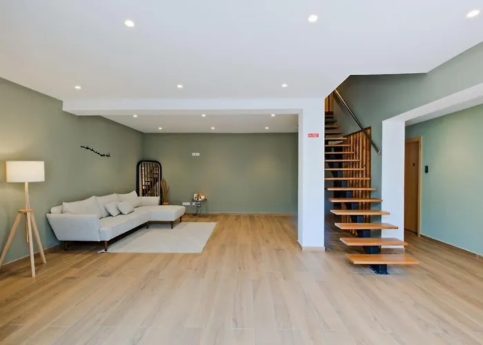 Lovely Fully Equipped Near Subway N11 - Shared Bathroom With Another * Lisboa