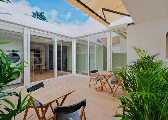 Lovely Fully Equipped Near Subway N11 - Shared Bathroom With Another