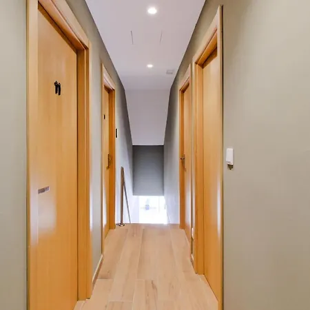 Apartamento Lovely Fully Equipped Near Subway N11 - Shared Bathroom With Another Lisboa